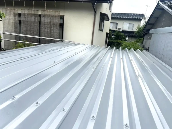 【施工事例】石川県金沢市　戸建　屋根塗装工事　施工前・施工後