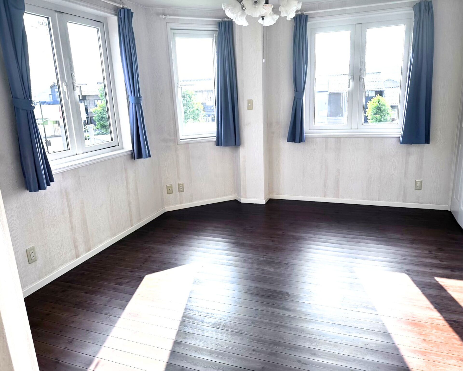 白山市 戸建て 内装塗装リフォーム