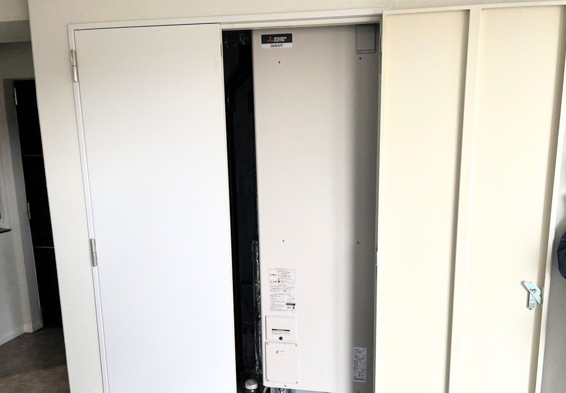 金沢市　マンション　電気温水器交換　三菱