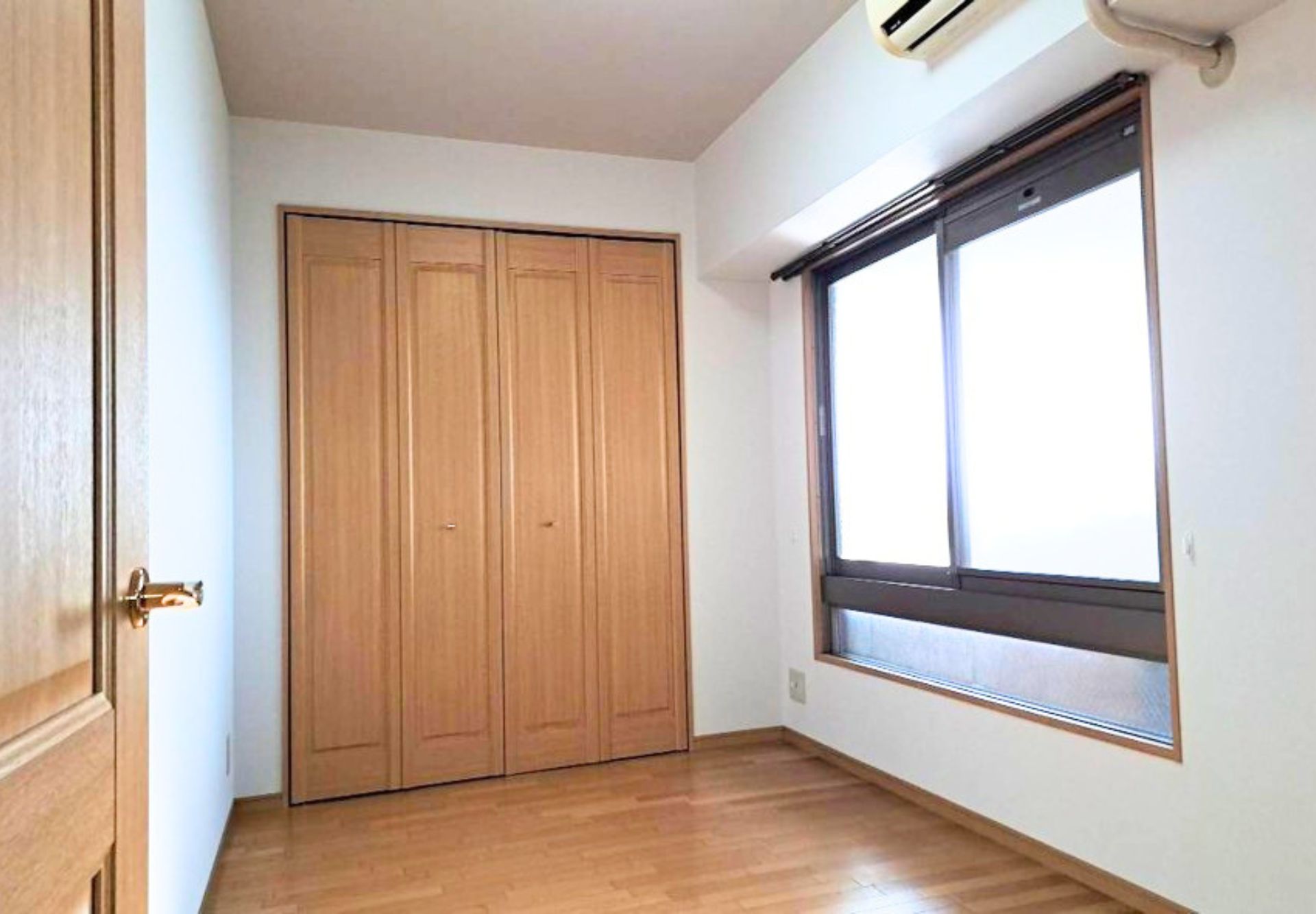 金沢市　マンション　漏水復旧　クロス貼り替え　洋室　キッチン　トイレ