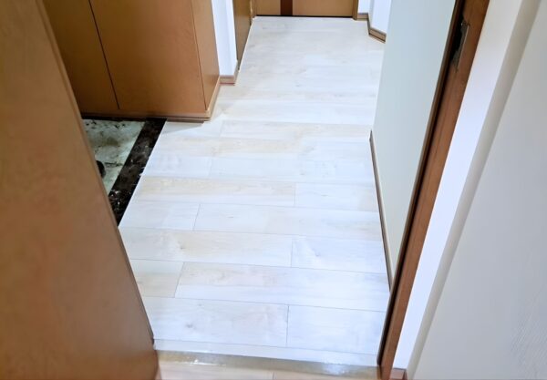 白山市　マンション　廊下　床　防音フロアー貼り替え