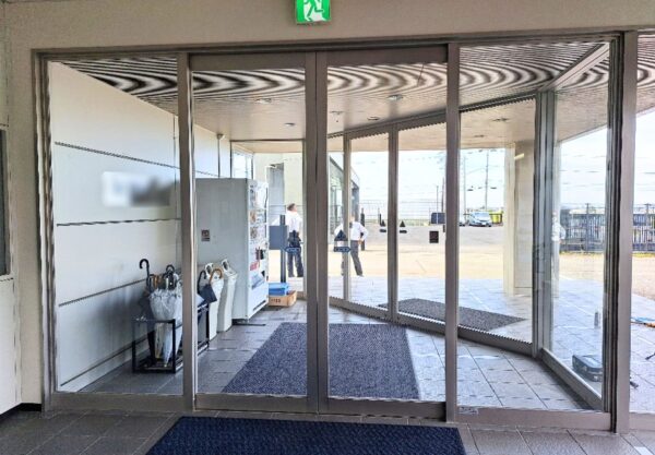 自動ドア修理で安全を確保/石川県白山市