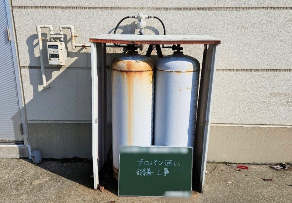 プロパンガス囲い修繕 施工後